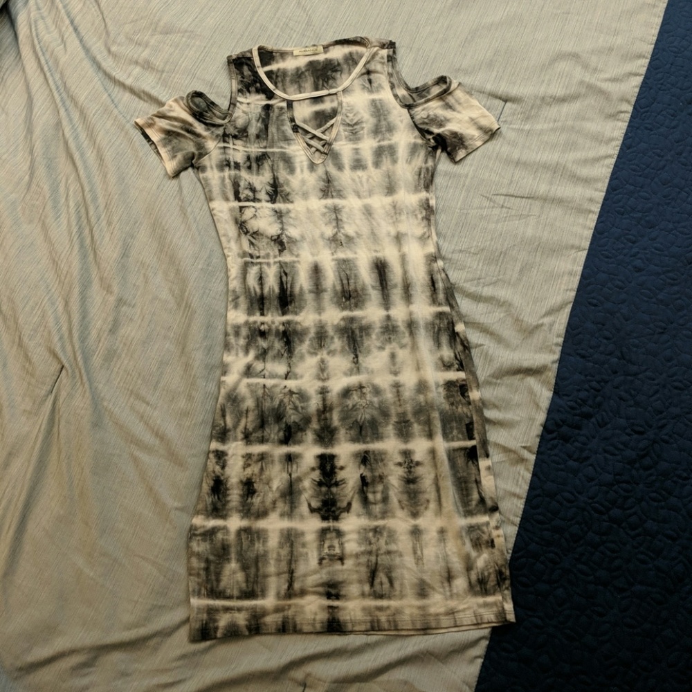 Black and white tie-dye bodycon dress